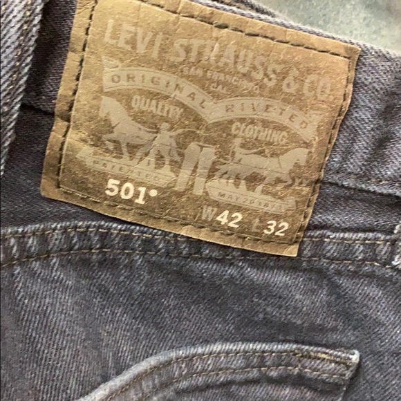 Levi’s 501 Size W42 L32 - Picture 3 of 6